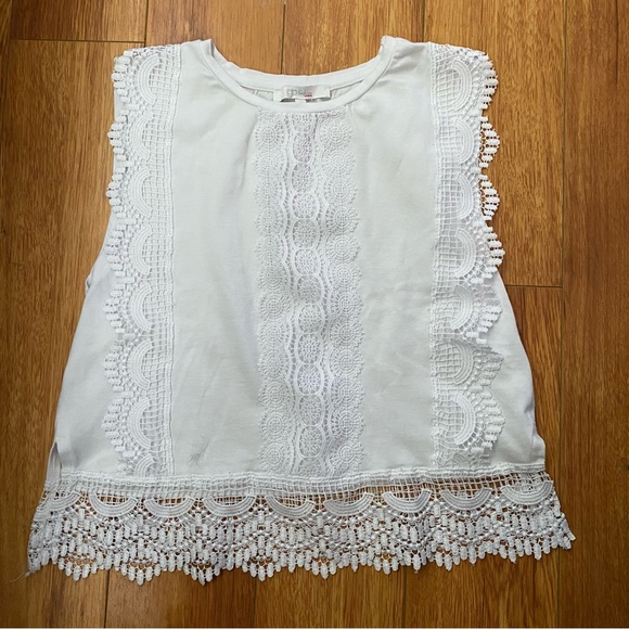 Tops - White Embroidered top
